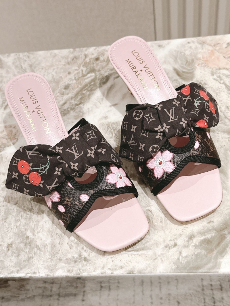 l0vis Vvtt0n slippers